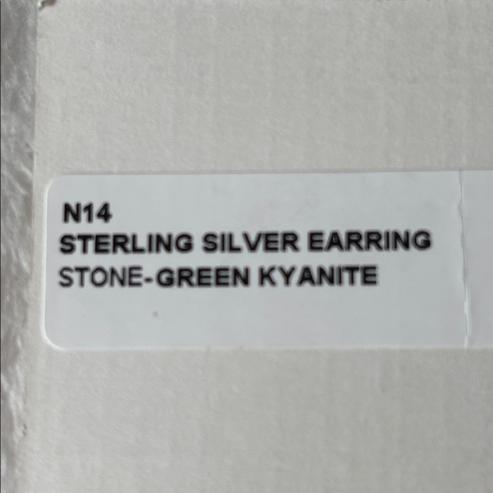 NEW 7x9mm Natural Green Kyanite 925 Sterling Silver Stud Earrings - Picture 4 of 6